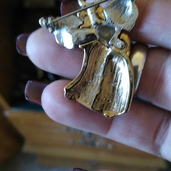 Liz Claiborne - Picture 3 of 4